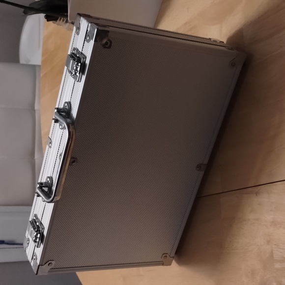 Poker Set - Picture 3 of 3